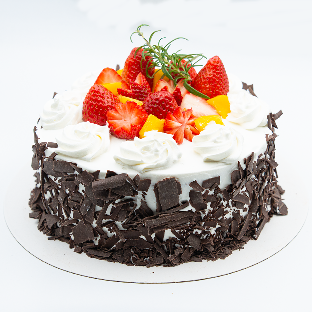 Strawberry Round Black Forest Cake, Packaging Size: 300cmx30cm, Weight:  500gm